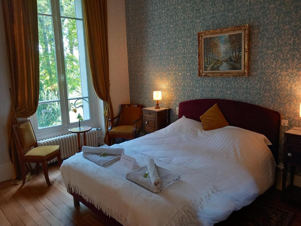 Chateau Maleplane Bed and Breakfast Saint-Léonard-de-Noblat Esterno foto
