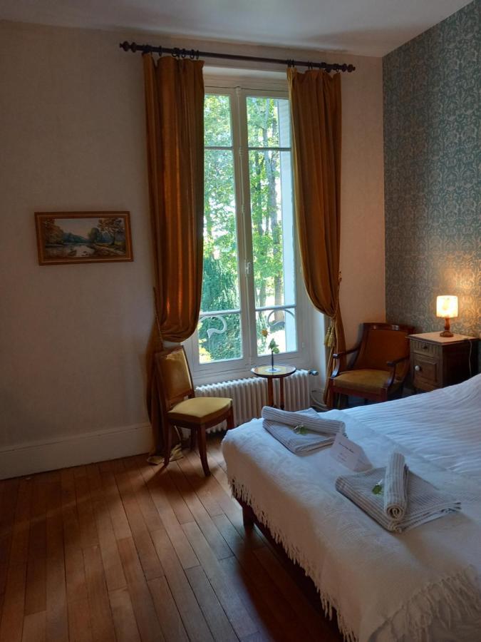 Chateau Maleplane Bed and Breakfast Saint-Léonard-de-Noblat Esterno foto