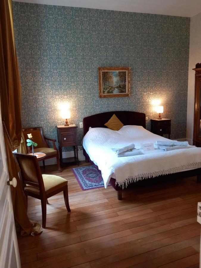 Chateau Maleplane Bed and Breakfast Saint-Léonard-de-Noblat Esterno foto