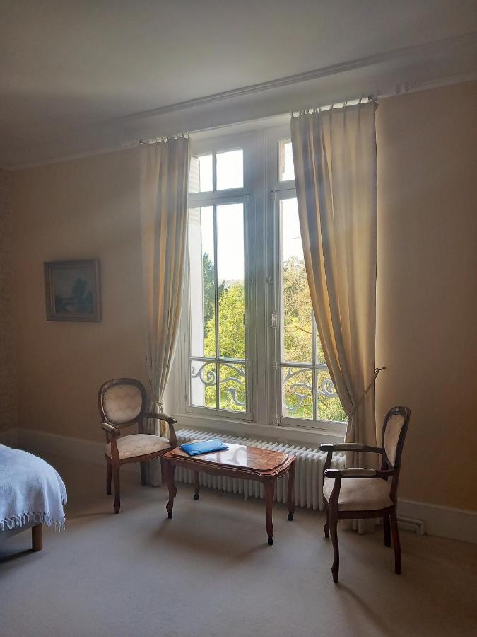 Chateau Maleplane Bed and Breakfast Saint-Léonard-de-Noblat Esterno foto