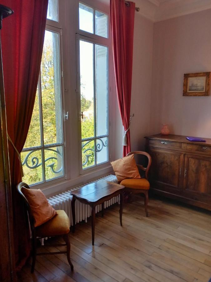 Chateau Maleplane Bed and Breakfast Saint-Léonard-de-Noblat Esterno foto